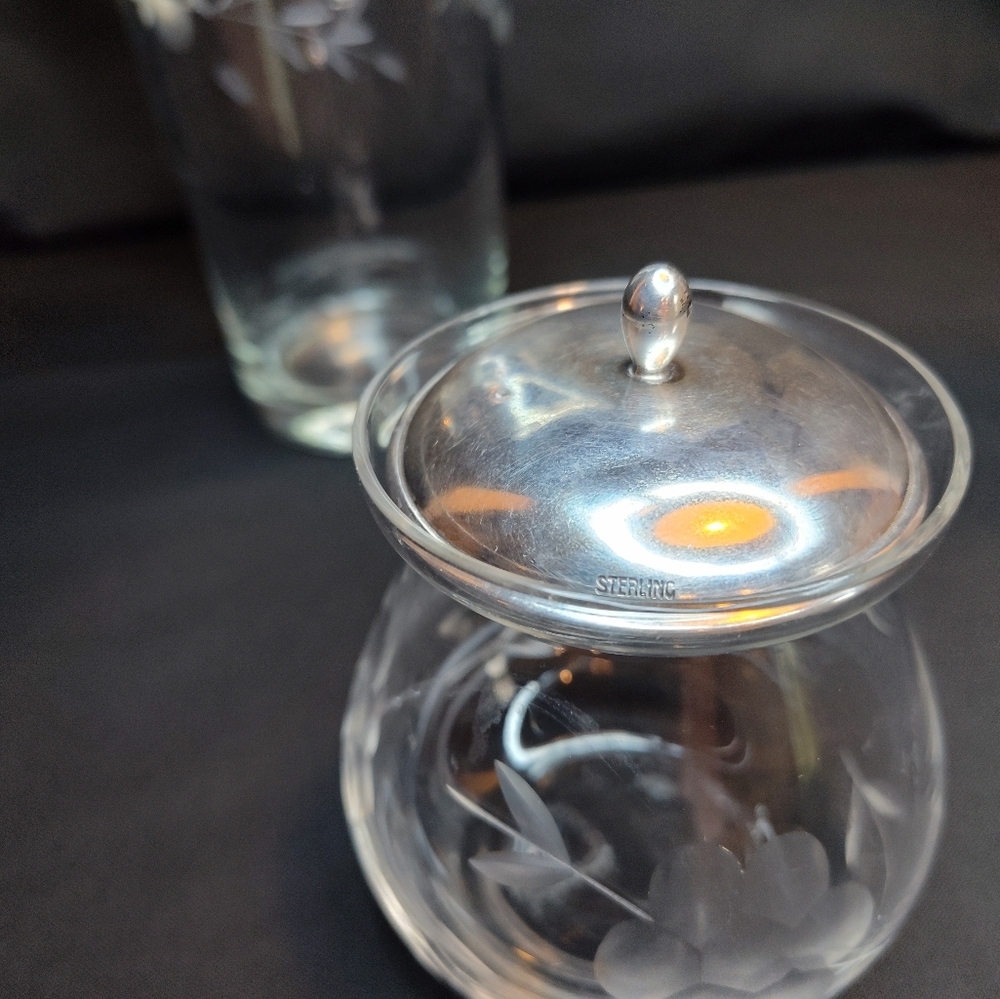 MCM ETCHED CRYSTAL BAR SET, INCLUDING STERLING SILVER LID - Picture 3 of 3